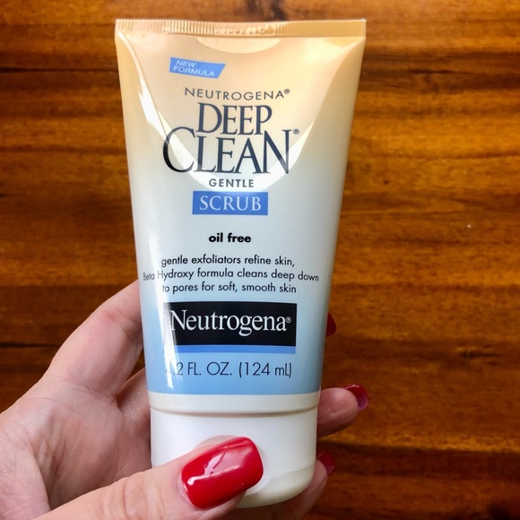 Neutrogena Deep Clean® Gentle Scrub - Picture 5 of 12